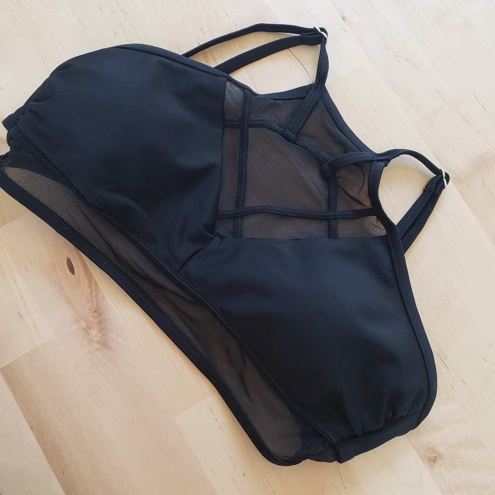 Black bikini top